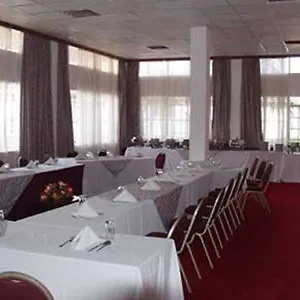 Hotel Mosa Court